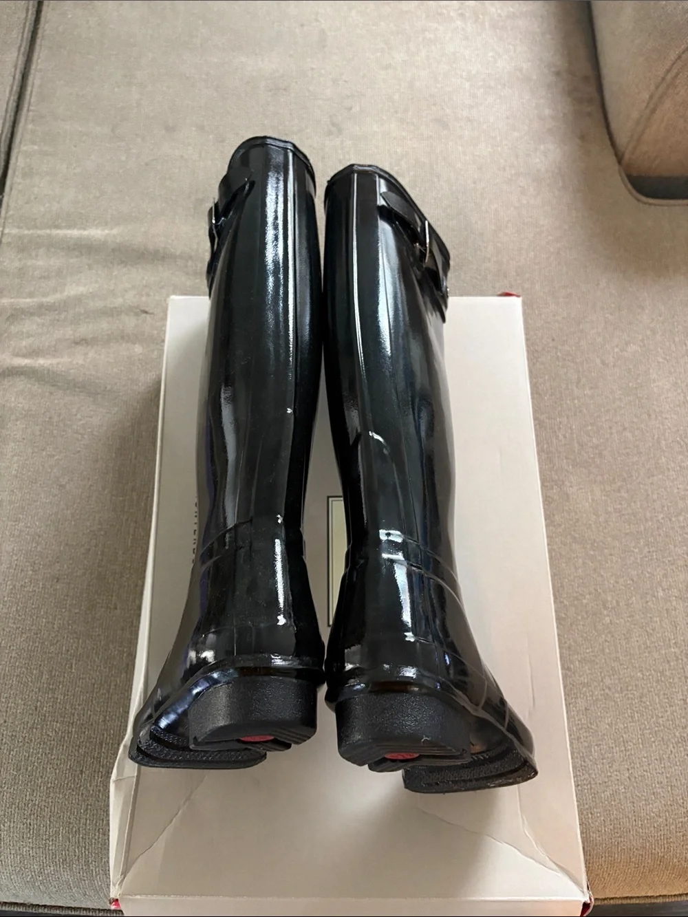 Hunter Women Tall Gloss Rain Boots in Black